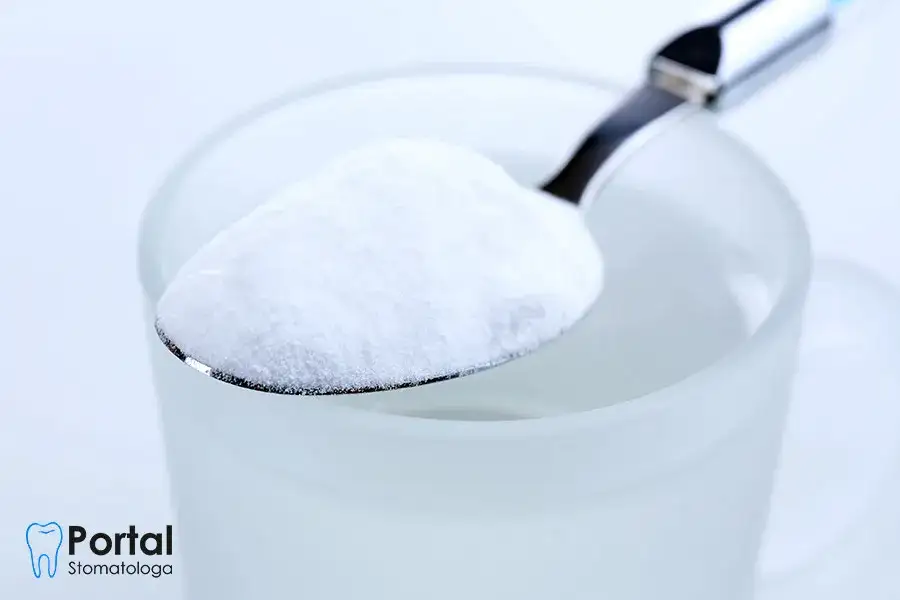 Soda oczyszczona: Sprzymierzeniec czy wróg zdrowia jamy ustnej?