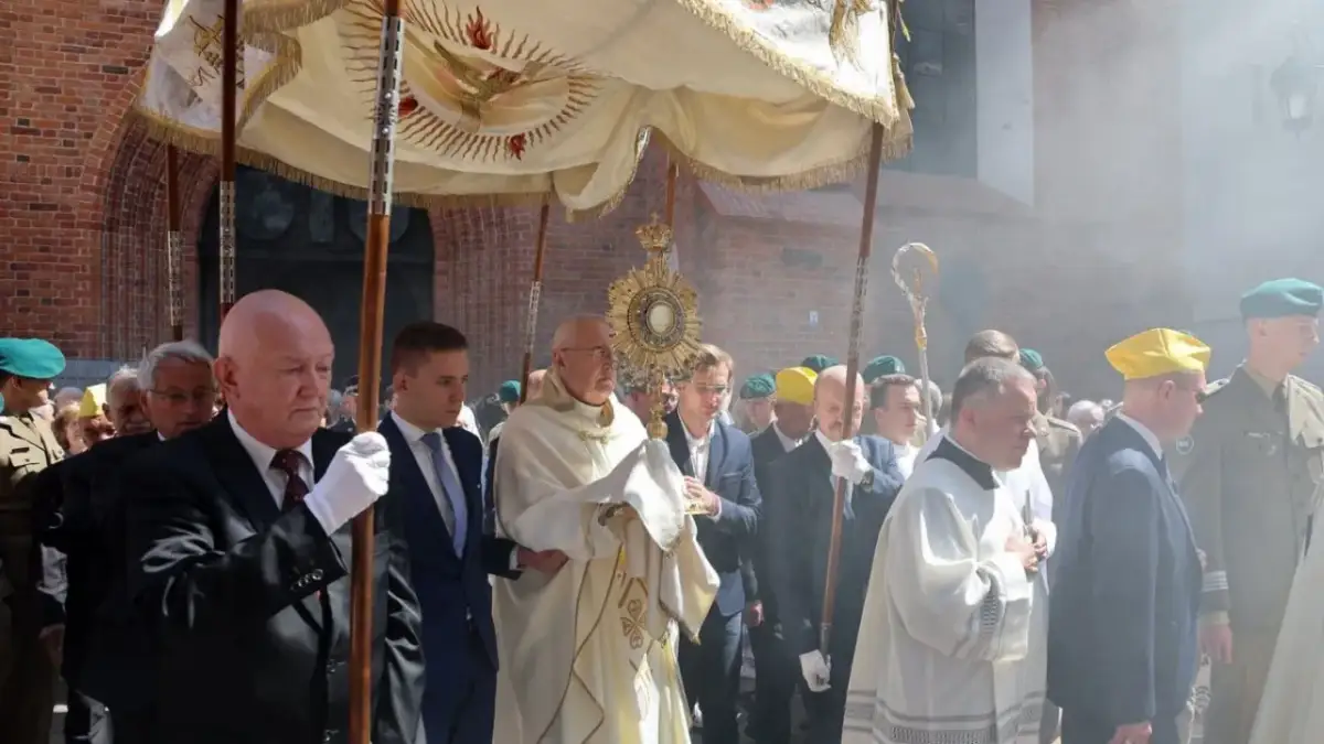 Czy w Boże Ciało trzeba iść do kościoła? Ważne informacje dla katolików