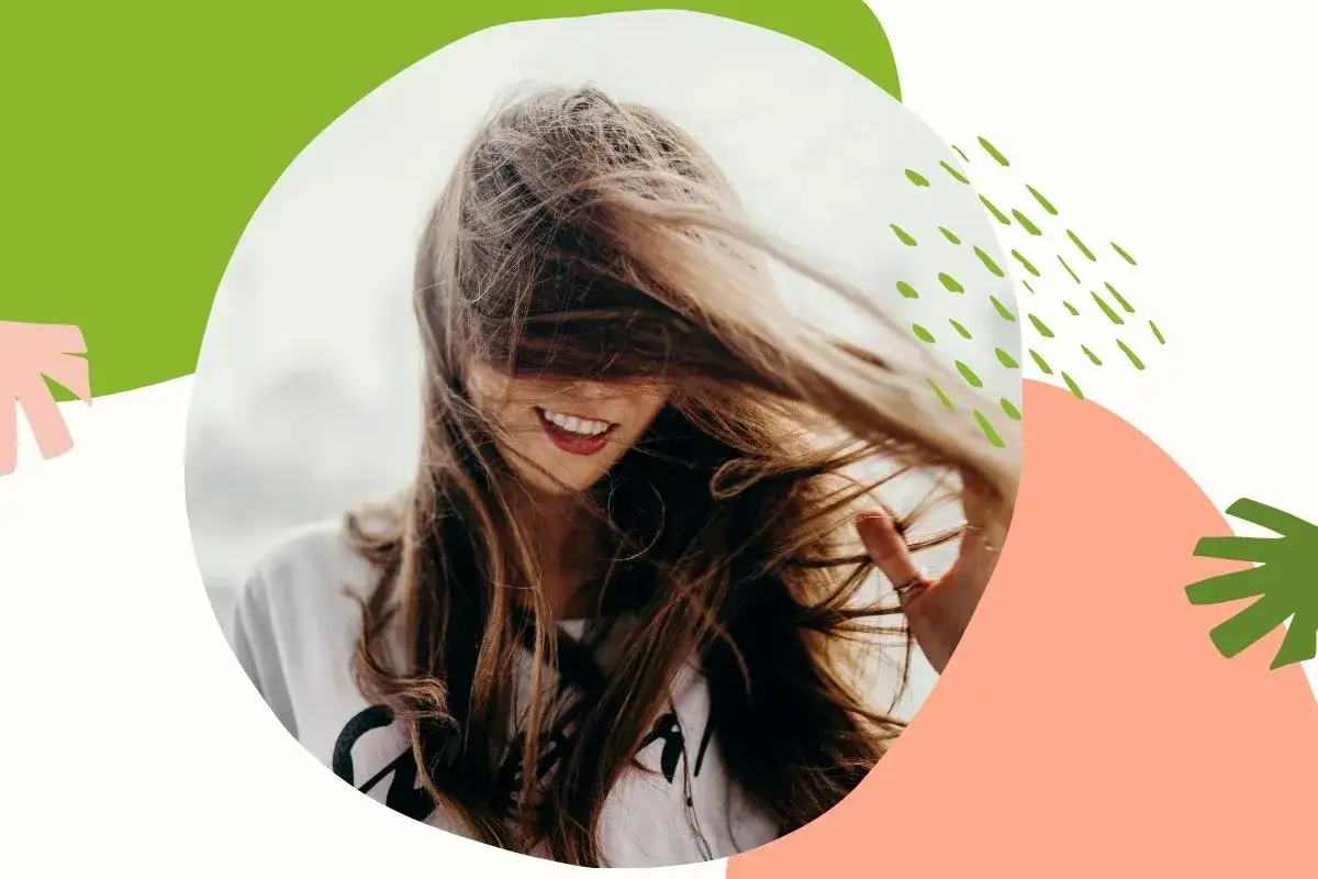 Szampon rewitalizujący – co to znaczy i jak poprawić zdrowie włosów