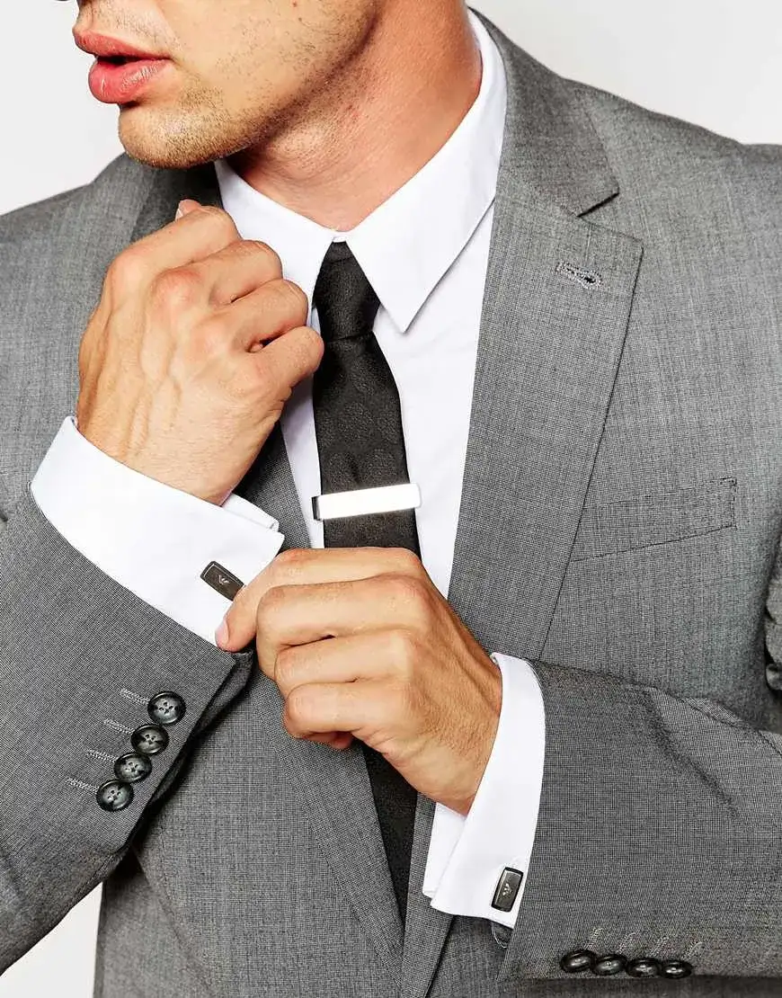 Jak nosić szpilkę do krawata: Elegancki styl krok po kroku