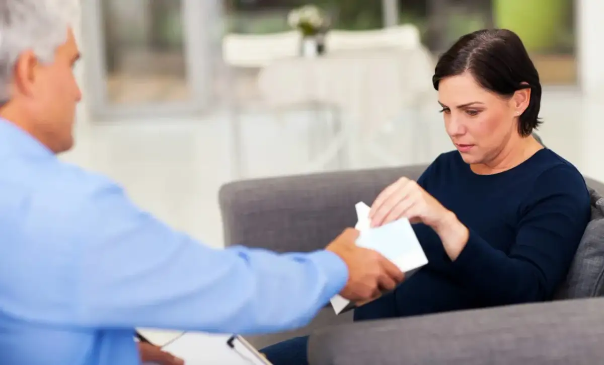 Diagnoza nerwicy? Kto pomoże i jak wygląda proces? Poradnik