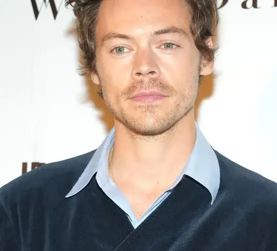 Świeczka o zapachu Harry'ego Stylesa – które produkty warto znać?