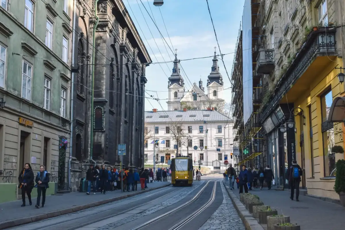 Lwów czy jest bezpiecznie? Odkryj prawdę o bezpieczeństwie w mieście