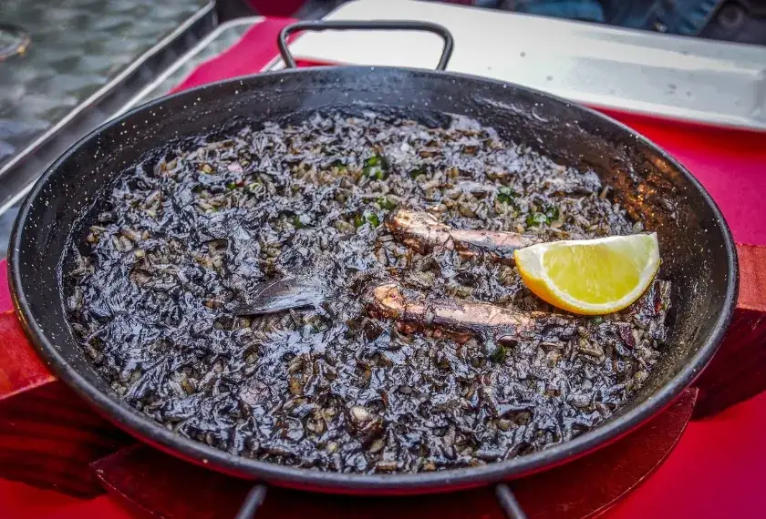 Co zjeść w Barcelonie: 10 lokalnych przysmaków, które musisz spróbować