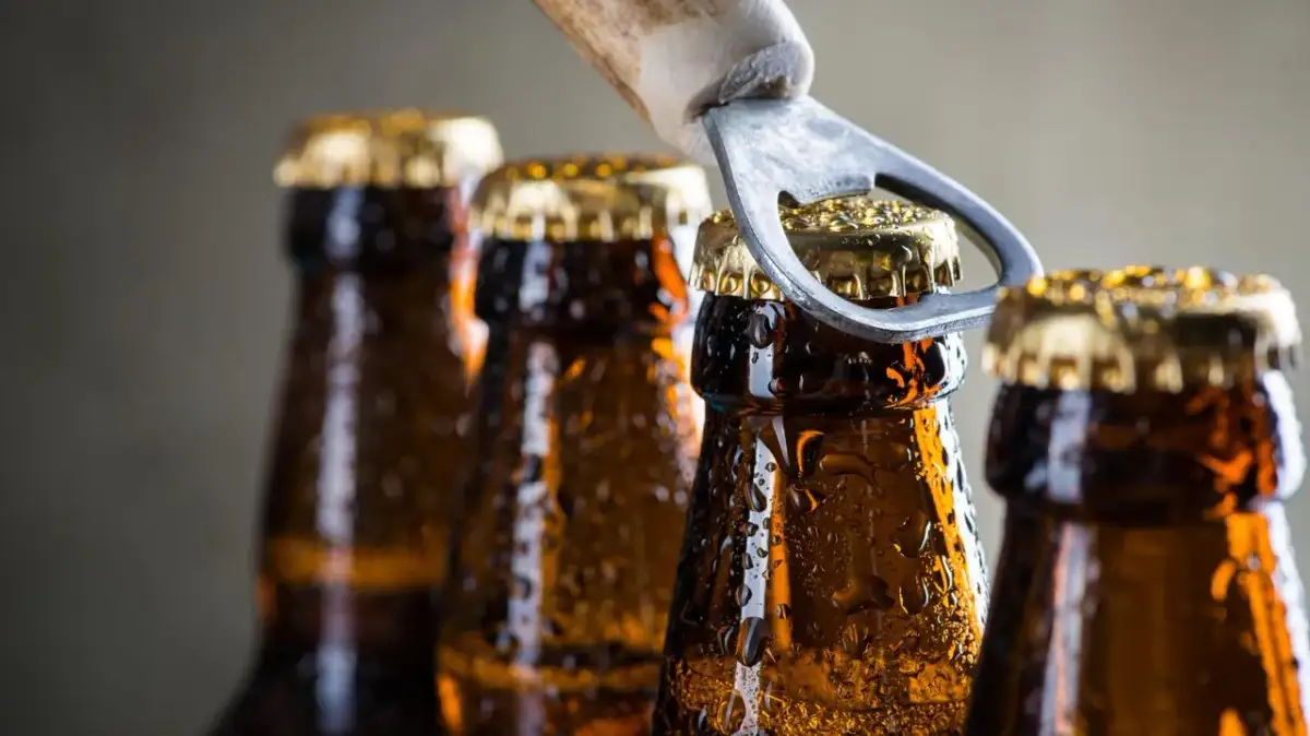 Po ile są butelki od piwa? Zaskakujące informacje o kaucji i zwrocie