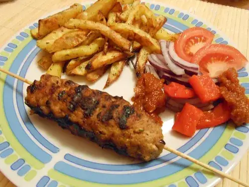 Jakie mięso do frytek wybrać, aby zaskoczyć swoich gości?