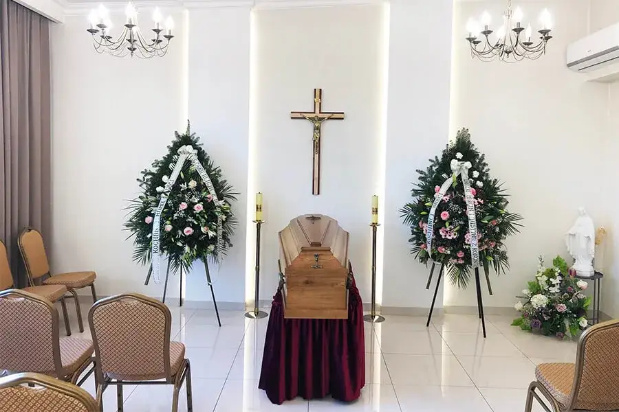 Jak sprawdzić datę pogrzebu w Pułtusku – ważne informacje i źródła