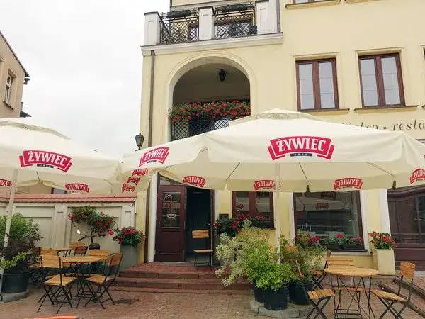 Gdzie zjeść w Chojnicach? Odkryj najlepsze restauracje i smaki