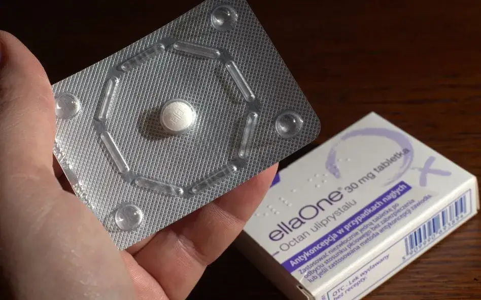 Czy tabletki dzień po są już bez recepty? Sprawdź aktualny stan prawny