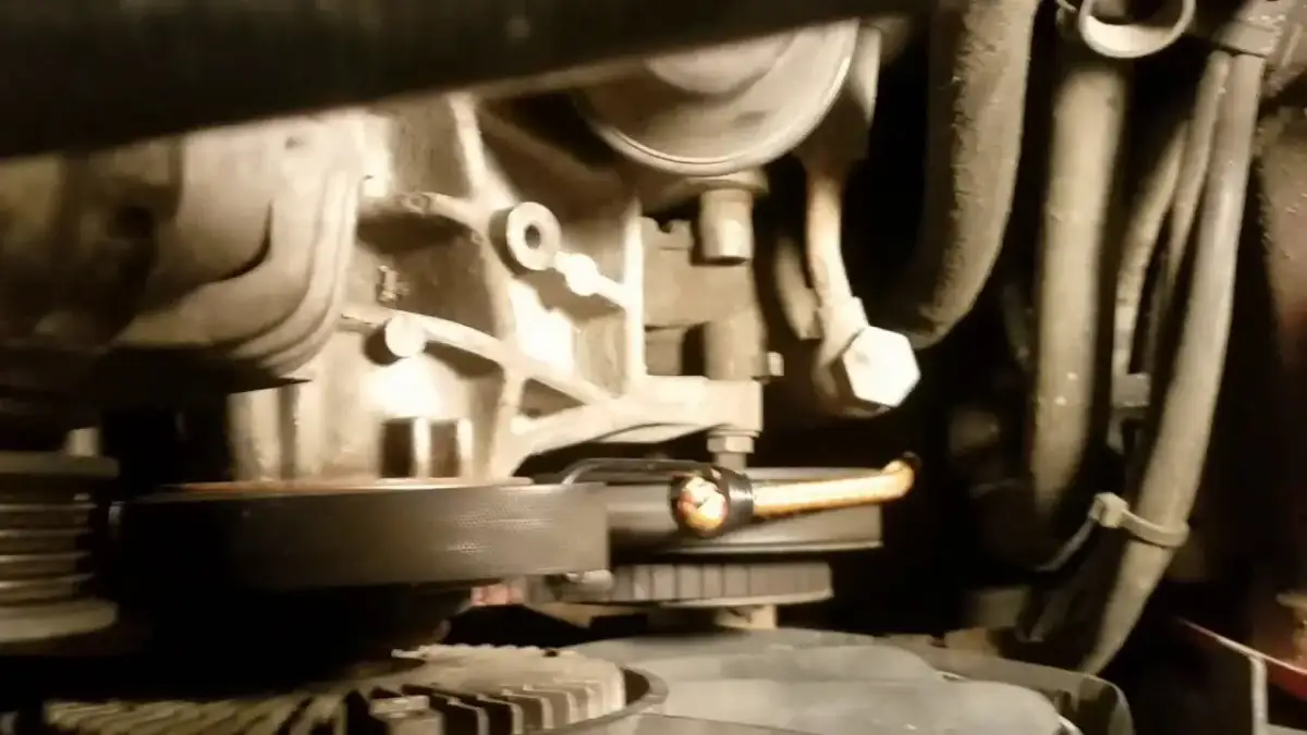 Jak wymontować alternator Audi A4 B5 - uniknij problemów z demontażem