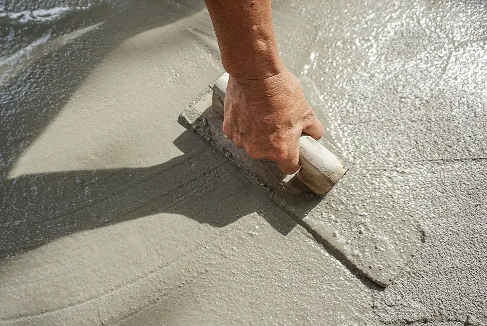 Wylewka betonowa ile na m2 – poznaj koszty i ważne szczegóły