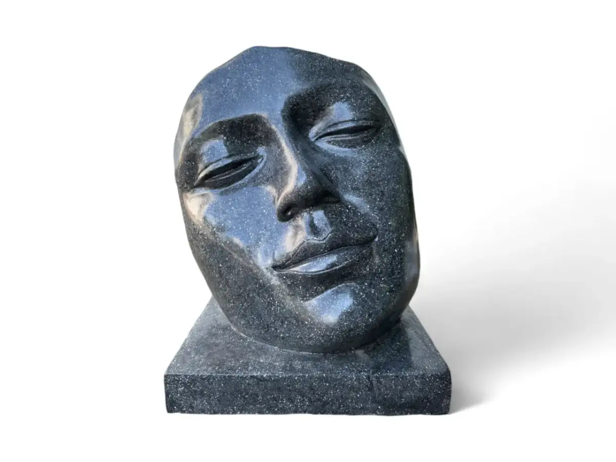 Gesichtsskulptur Garten: Stile, Materialien & Kaufberatung