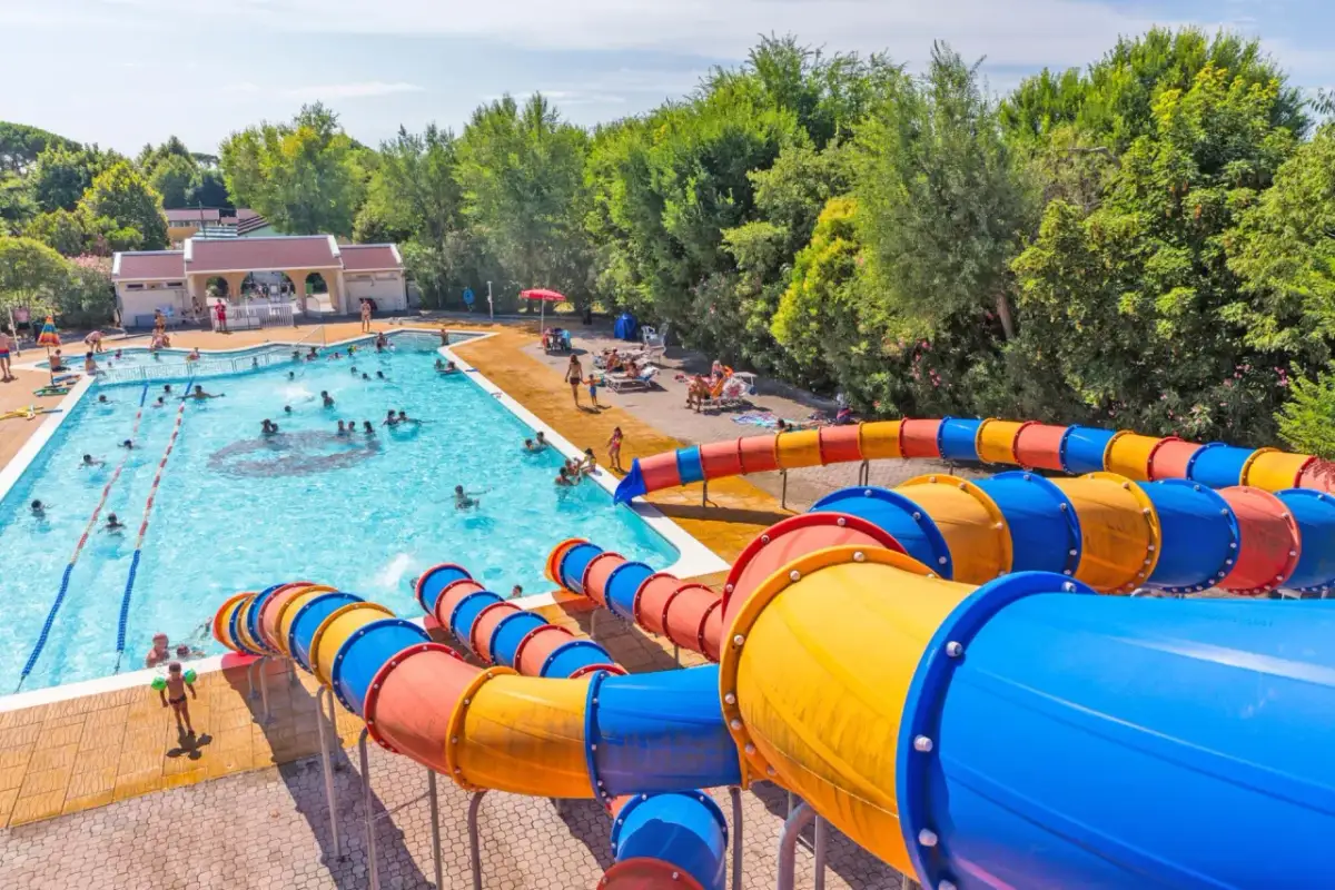 Najlepsze kempingi we Włoszech dla rodzin z dziećmi i atrakcjami