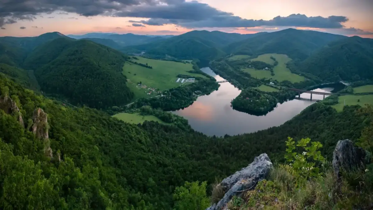Podkarpackie: Poza Bieszczadami odkryj ukryte perły i TOP miejsca
