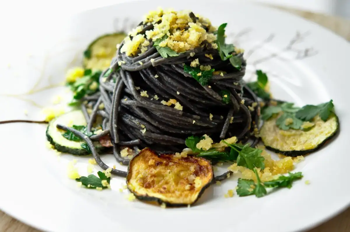 Spaghetti nero: odkryj wyjątkowy smak i najlepsze przepisy na dania