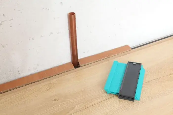 Jak dociąć panele przy ścianie w prosty sposób - uniknij błędów i oszczędzaj czas