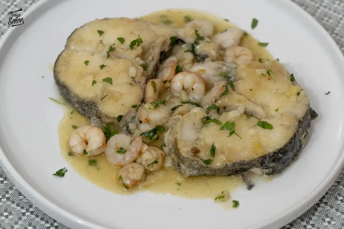 Cómo hacer merluza con gambas: receta fácil y deliciosa para todos