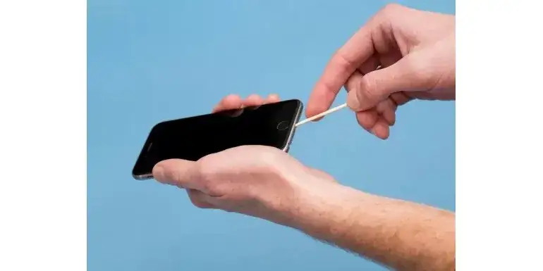 Jak wyczyścić zaparowany aparat w telefonie i uniknąć uszkodzeń