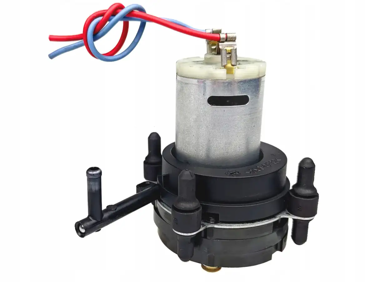 Pompka centralnego zamka z przewodami, widok z przodu.