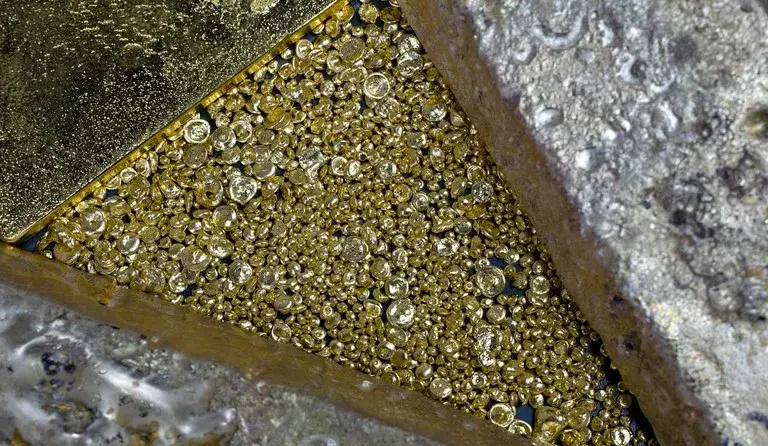 Jak powstało złoto? Kosmiczna podróż i ziemska rzadkość