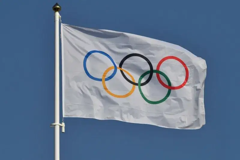 Symbolem czego są koła na fladze olimpijskiej? Odkryj ich znaczenie