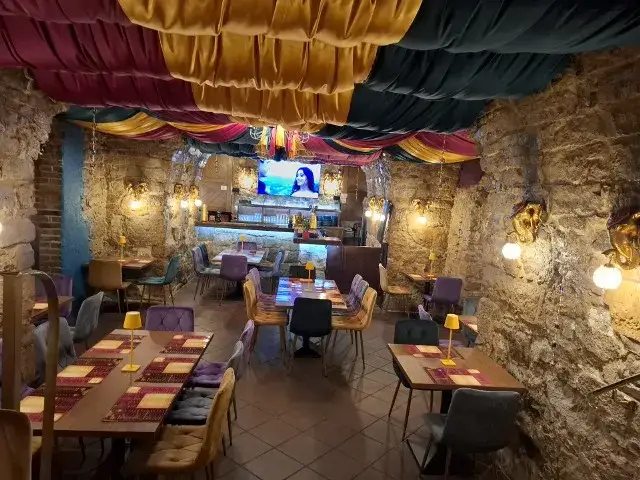 Jelenia Góra: Gdzie zjeść? Polecane restauracje z widokiem i smakiem!