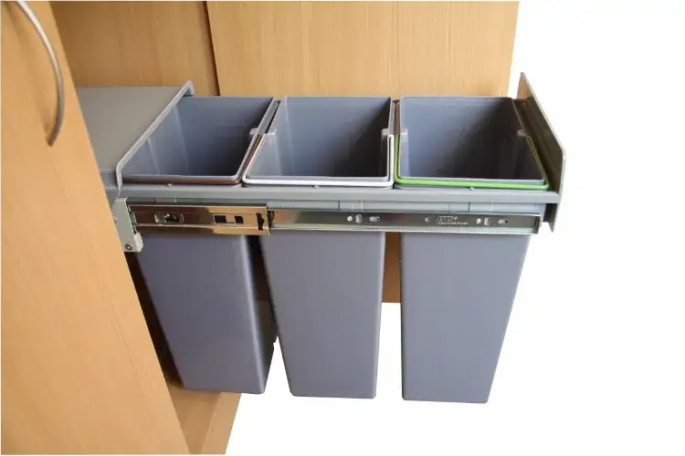 Jak zamontować kosz na śmieci w szafce - uniknij najczęstszych błędów