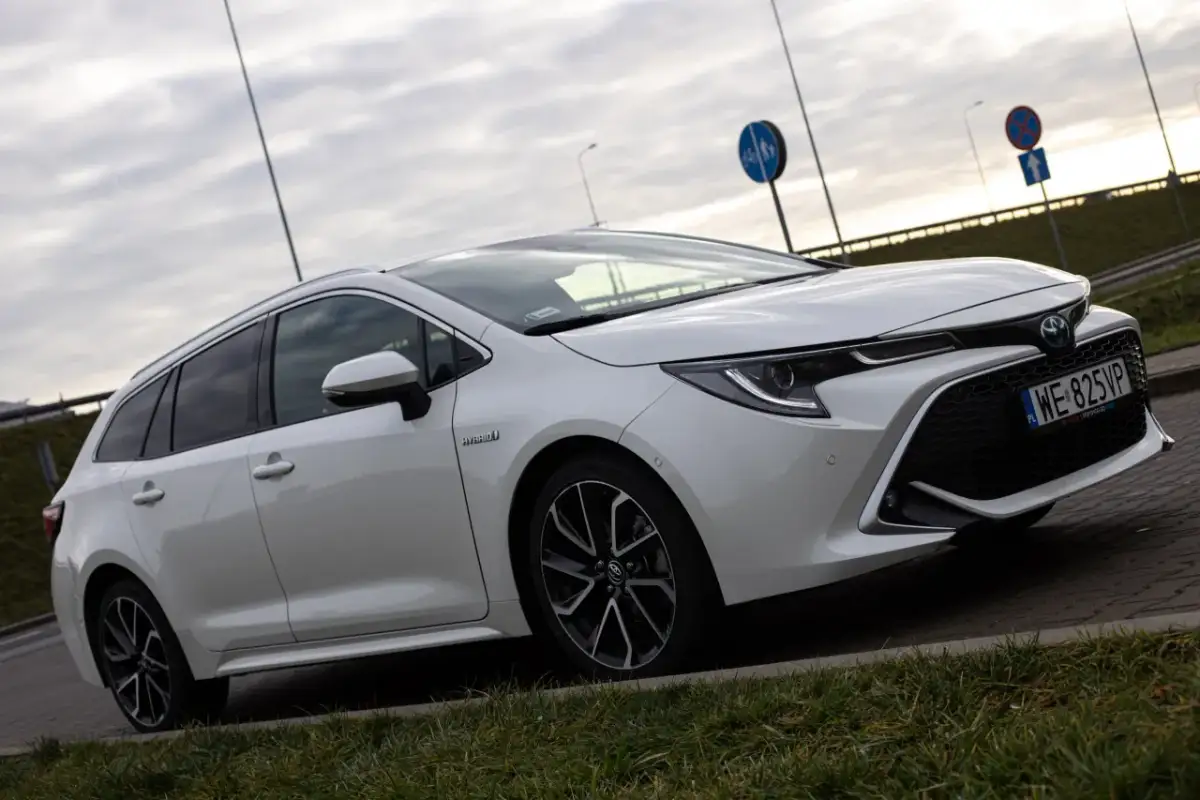 Toyota czy Hyundai hybryda? Która lepsza dla Ciebie? Analiza