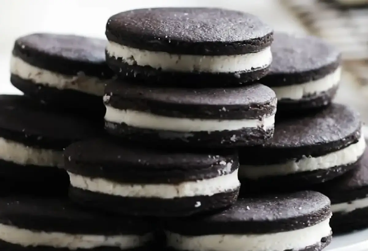 Domowe Oreo: Jak uzyskać idealnie czarny kolor? Pełny przepis!