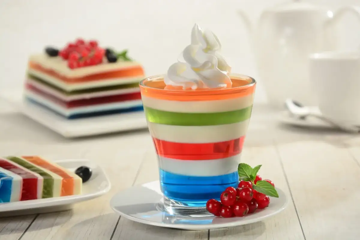 Przepisy na galaretkę: szybkie desery, ciasta i kreatywne pomysły