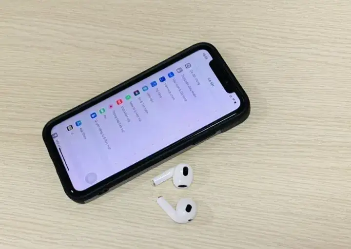 Jak wyłączyć dźwięk aparatu iPhone i robić zdjęcia dyskretnie