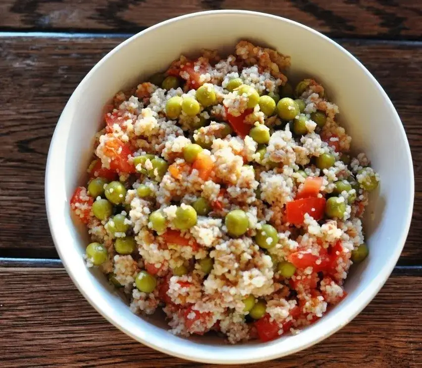 Z czym jeść kaszę kuskus? Odkryj pyszne połączenia i przepisy