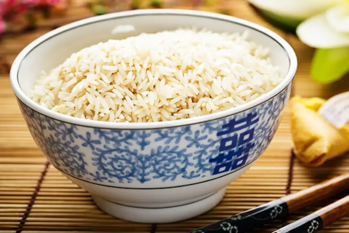Jak prawidłowo gotować ryż jaśminowy: czas i proporcje wody