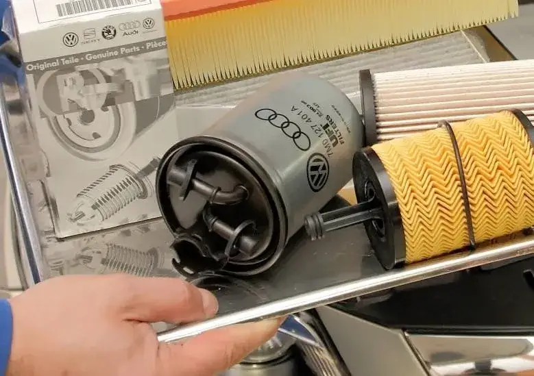 Objawy zapchanego filtra paliwa w benzynie – nie ignoruj tych sygnałów