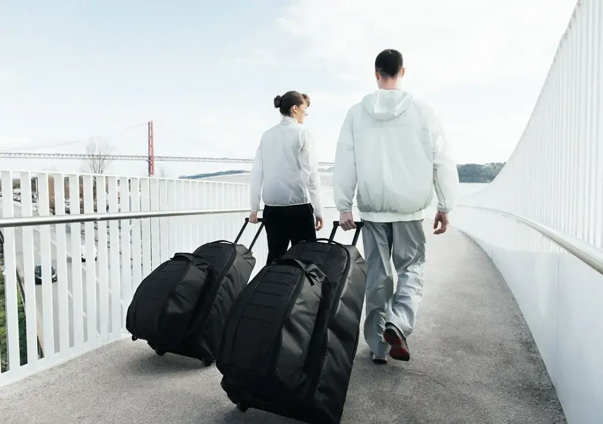 Jak się ubrać do samolotu, by uniknąć niewygody i zimna