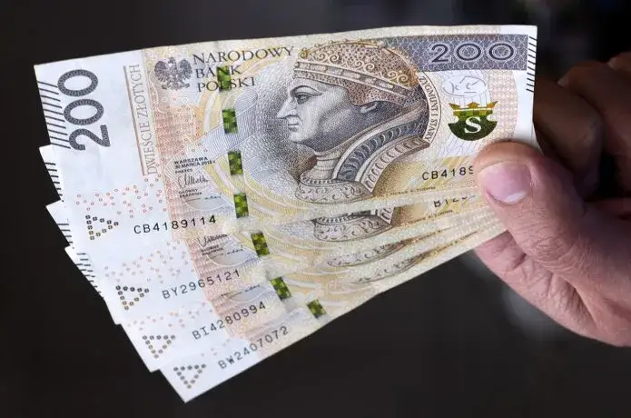 800 plus: Nowy wniosek, zmiany dla cudzoziemców. Co musisz wiedzieć?