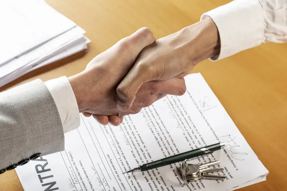 Jakie pytania zadać deweloperowi, by uniknąć problemów przy zakupie mieszkania