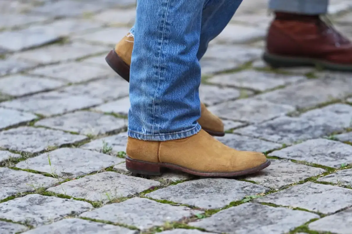 Eleganckie buty męskie na co dzień: Złoty środek w męskiej szafie