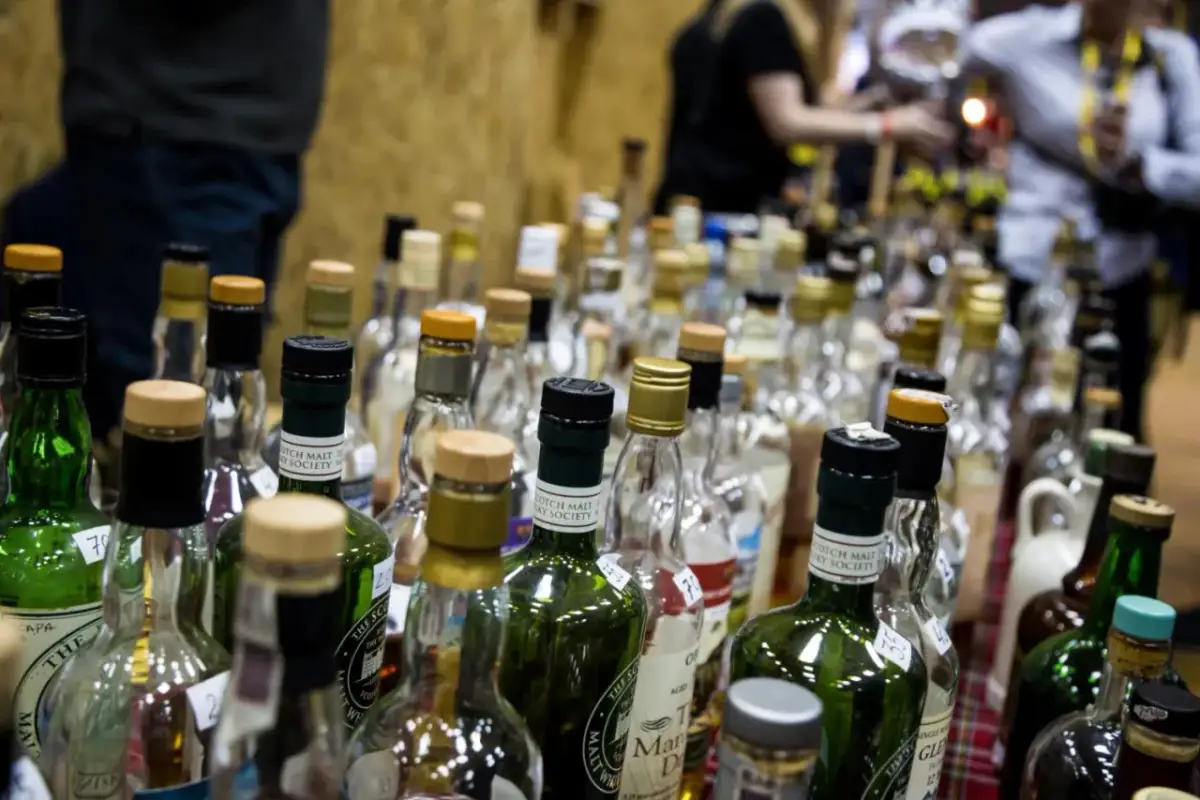 W jakim kraju pije się najwięcej alkoholu? Zaskakujące statystyki!