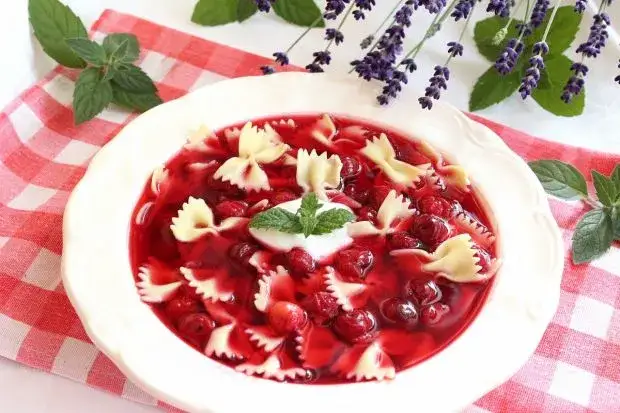 Jak zrobić zupę owocową z wiśni, która zachwyci Twoje podniebienie