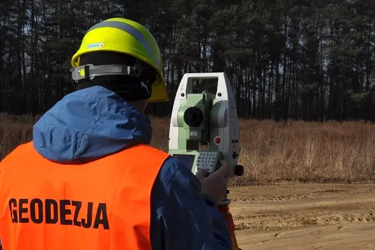 Czy można podzielić działkę rolną? Sprawdź ważne przepisy i wyjątki