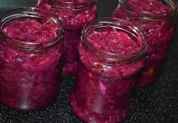 Jak zrobić sałatkę z czerwonej kapusty - prosta i smaczna receptura