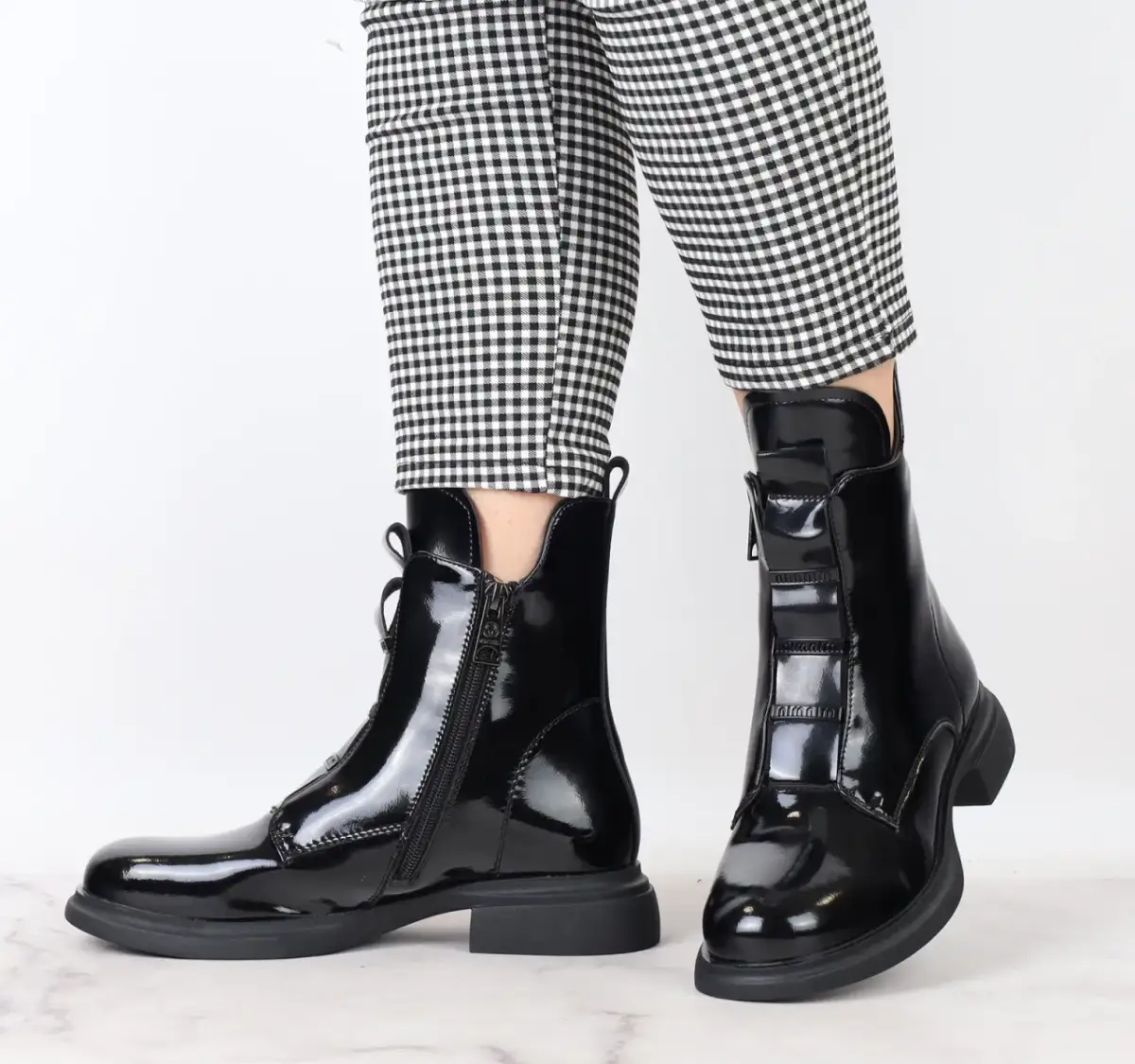 Eleganckie botki na płaskim obcasie – styl, komfort i najmodniejsze fasony