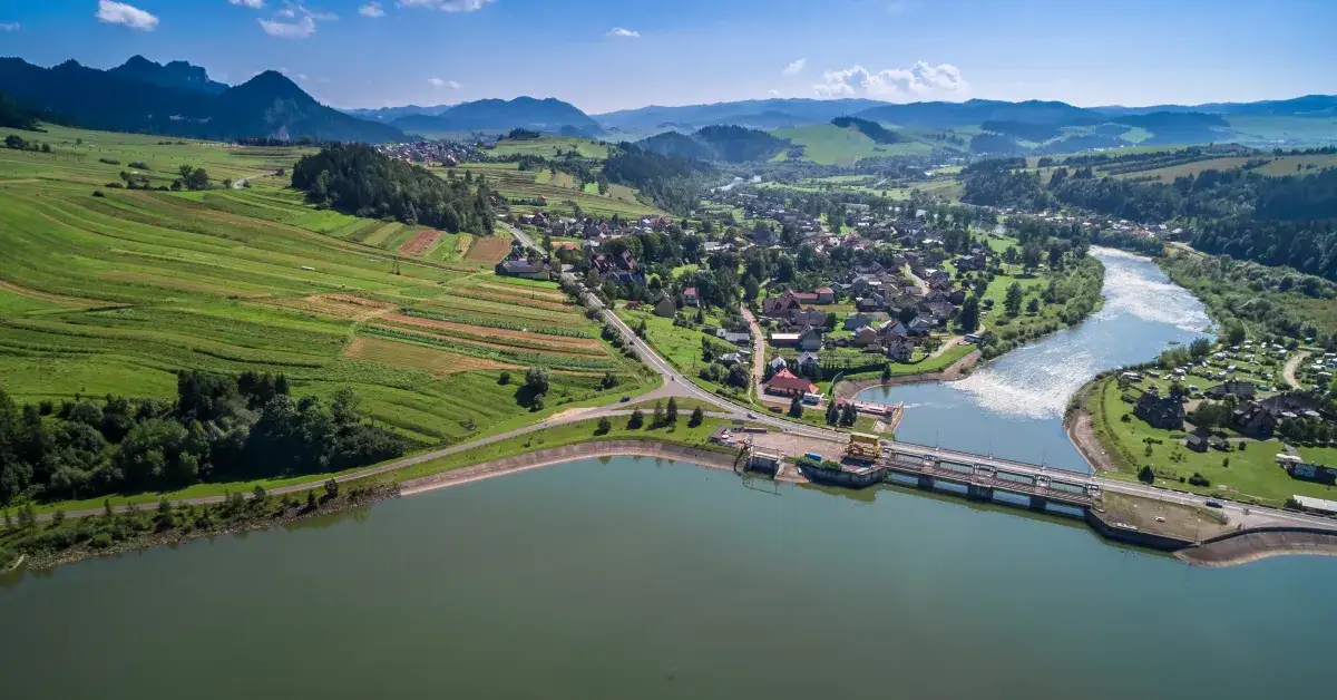 Gdzie są elektrownie wodne w Polsce? Odkryj ich lokalizacje i znaczenie