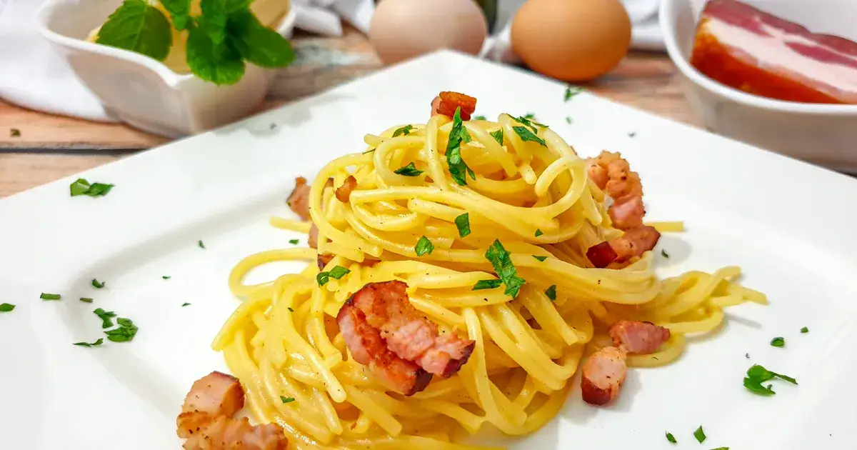 Włoskie spaghetti: Carbonara, Aglio e Olio, Vongole bez mitów!