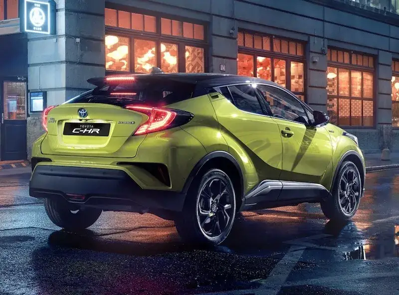 Toyota C-HR jaki silnik wybrać, aby uniknąć wysokich kosztów paliwa?