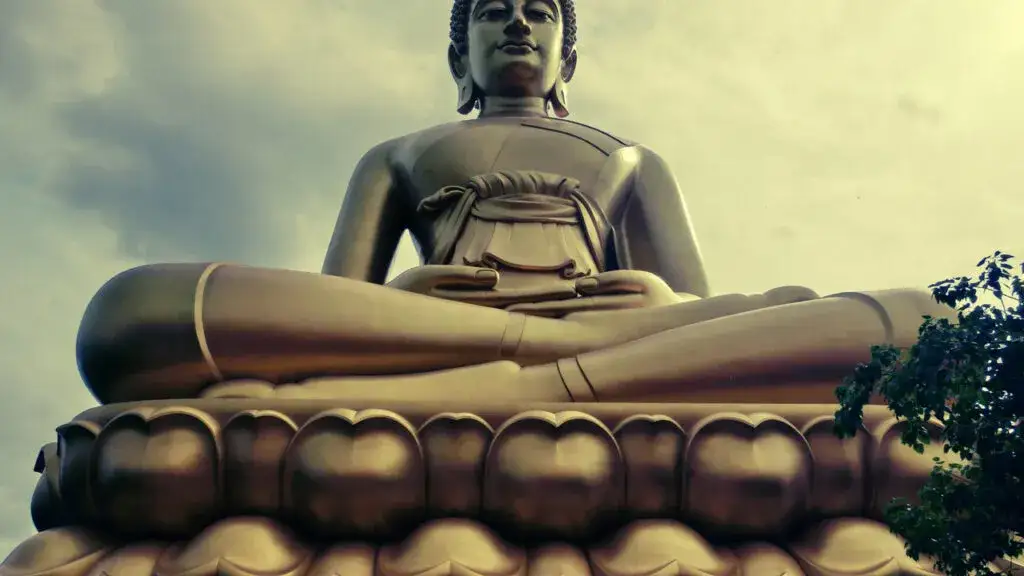 Buddyzm w Europie: Historia, wspólnoty i ich wpływ na kulturę