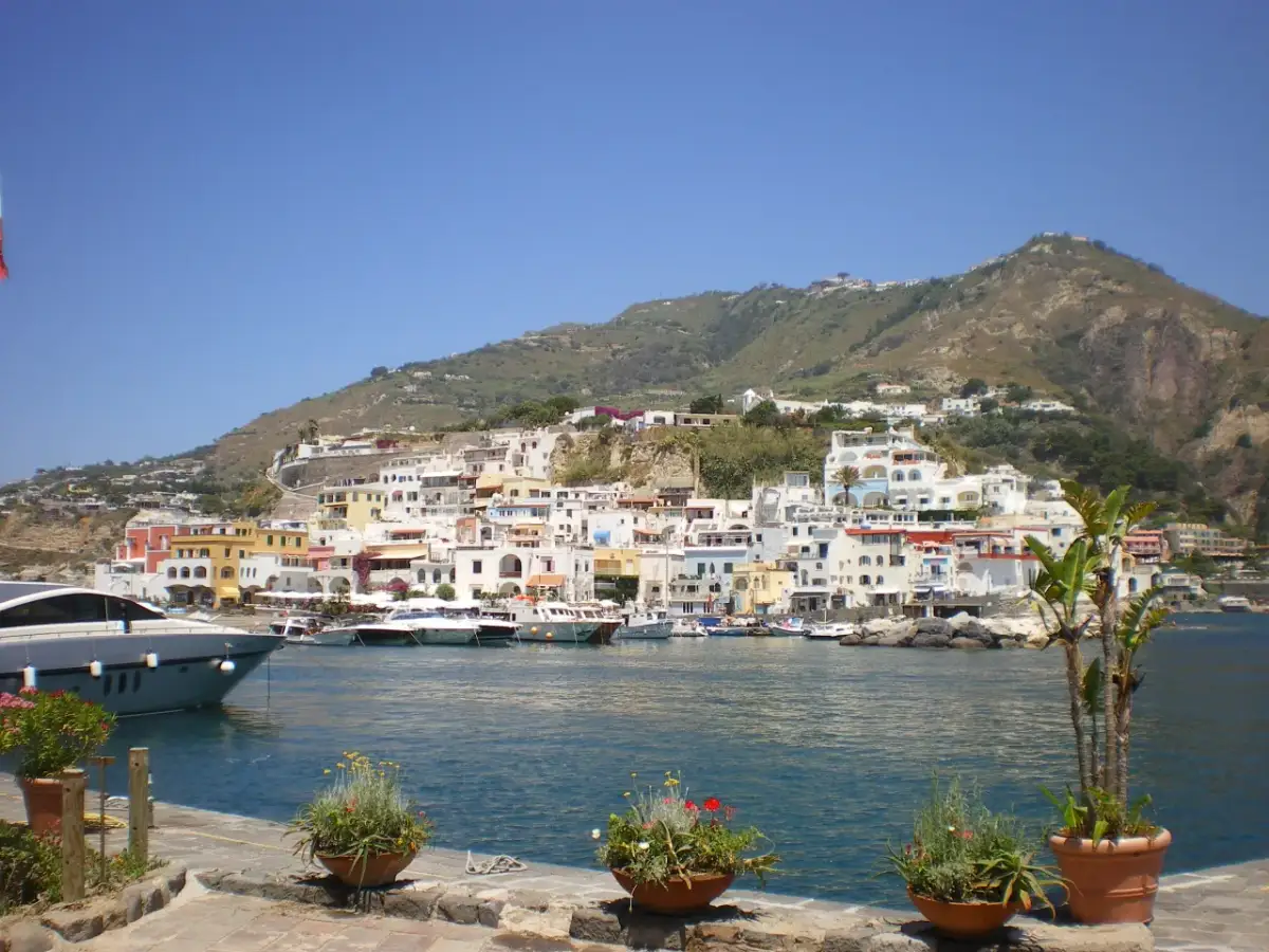 Czy w Neapolu jest bezpiecznie? Oto, co musisz wiedzieć przed podróżą