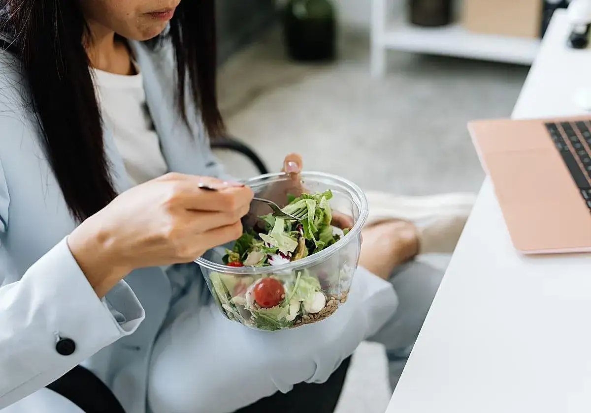 Almuerzo en el trabajo: Descubre tus derechos y cuánto te pagan