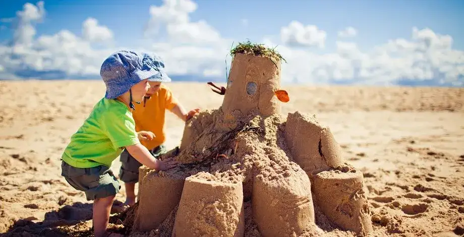 Gdzie nad morze z dzieckiem - najlepsze miejsca na rodzinne wakacje